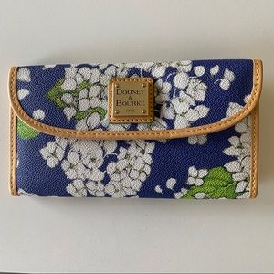 Dooney & Bourke Tri-fold Wallet Clutch